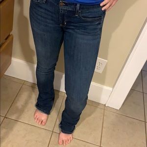 Bell bottom hollister jeans 5r